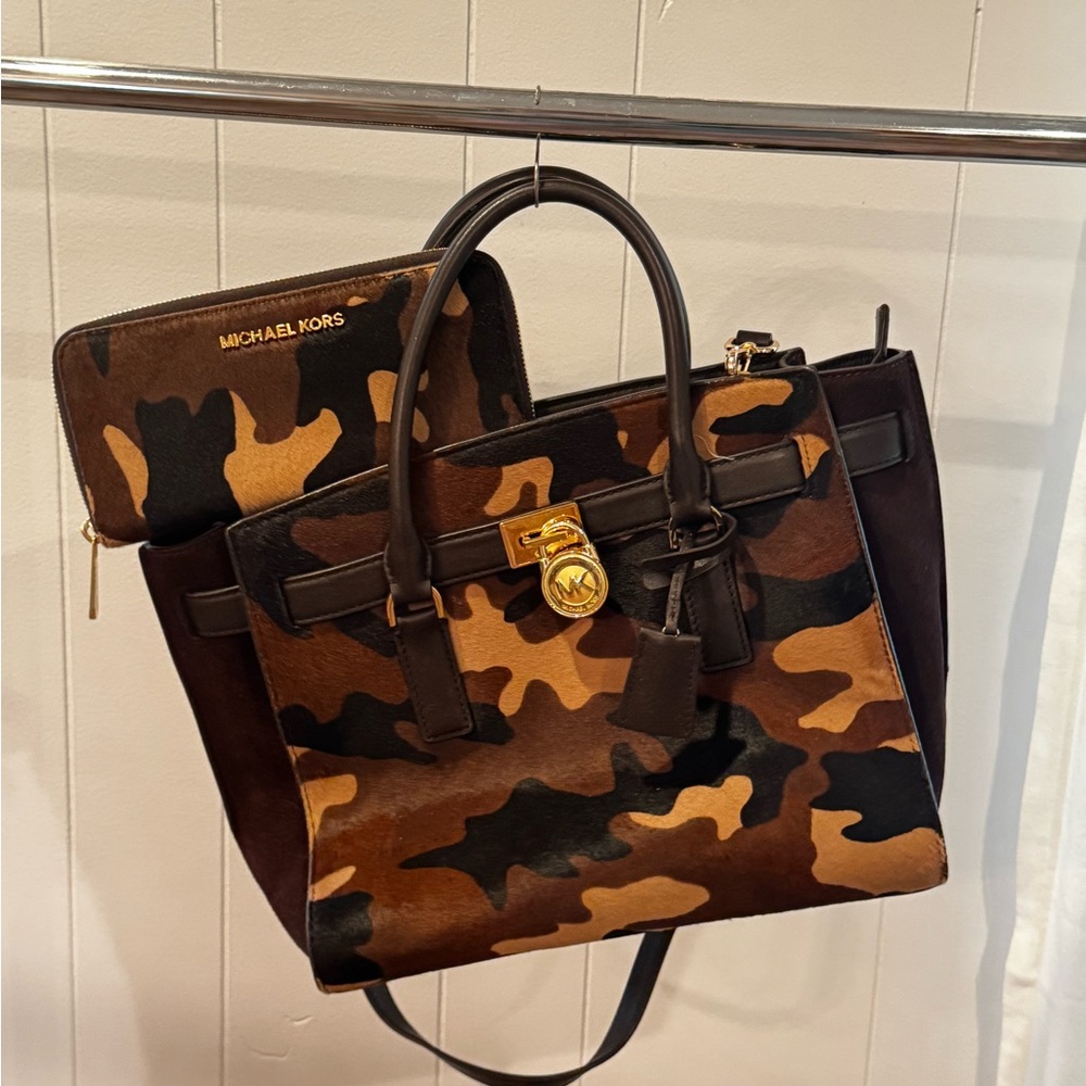 Michael Kors Brown Tote with Elegant Structure and Matching Wallet